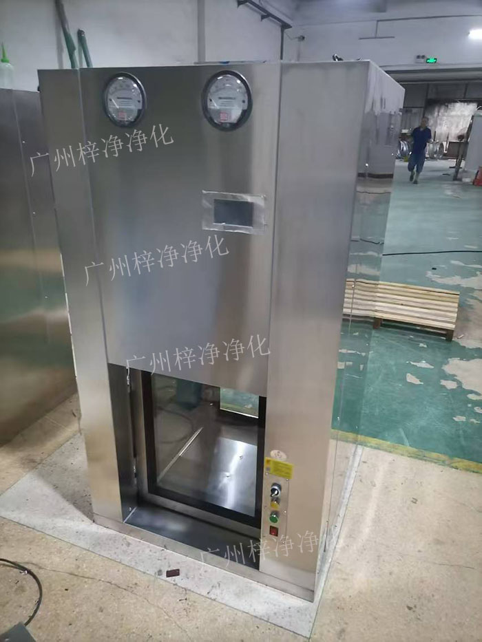 全自動傳送窗在生產(chǎn)線上的應用越來越廣泛